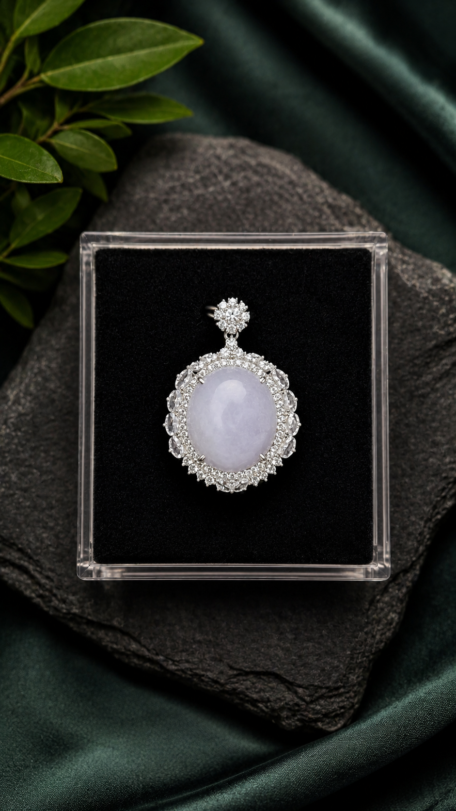 Mặt dây phỉ thúy Myanmar lavender tím nhạt cabochon oval đính viền đá trắng sang trọng Tử Ngọc Tinh Hoa