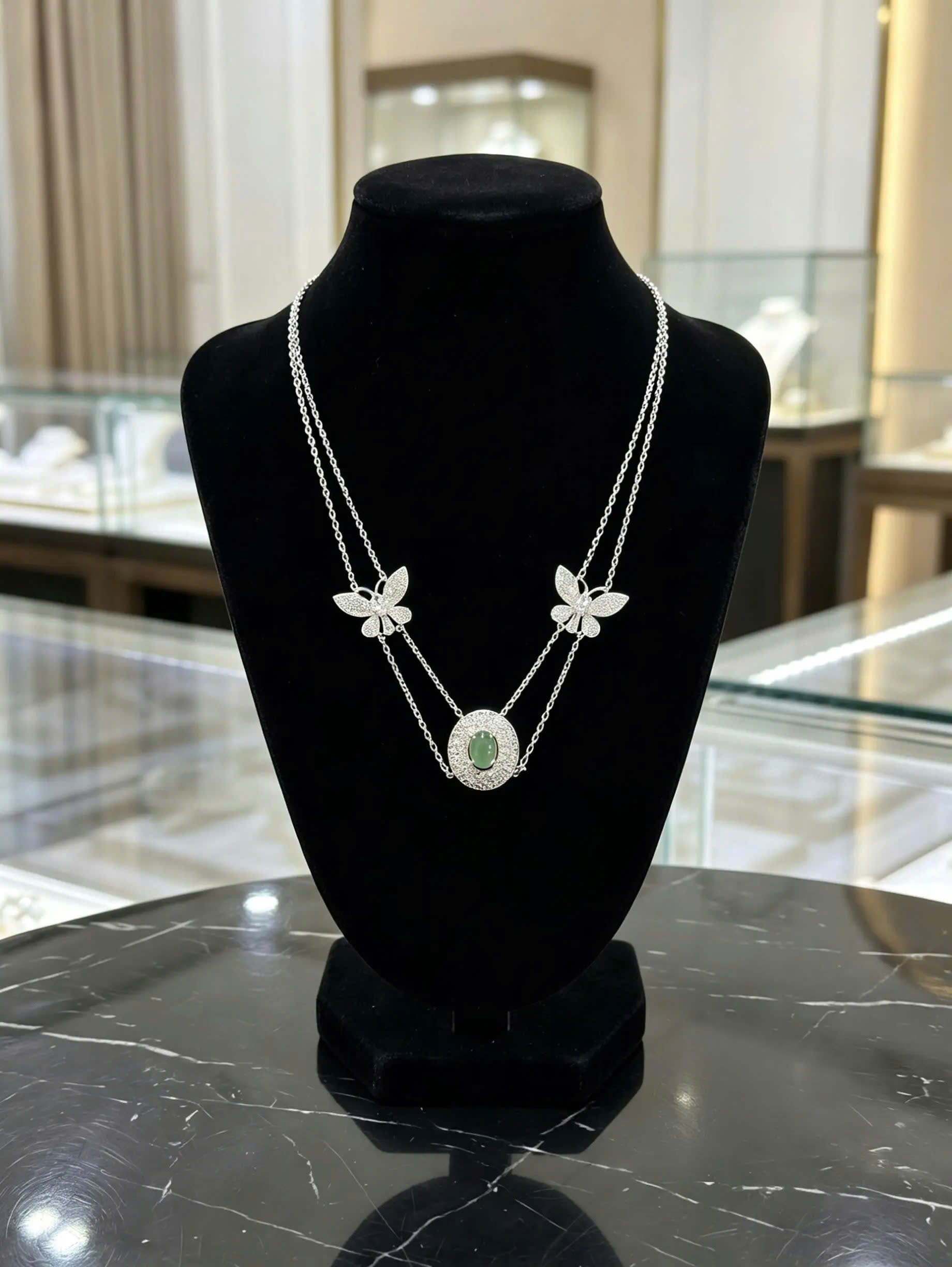 Phỉ thúy chế tác - Hồ Điệp Uyển Vũ